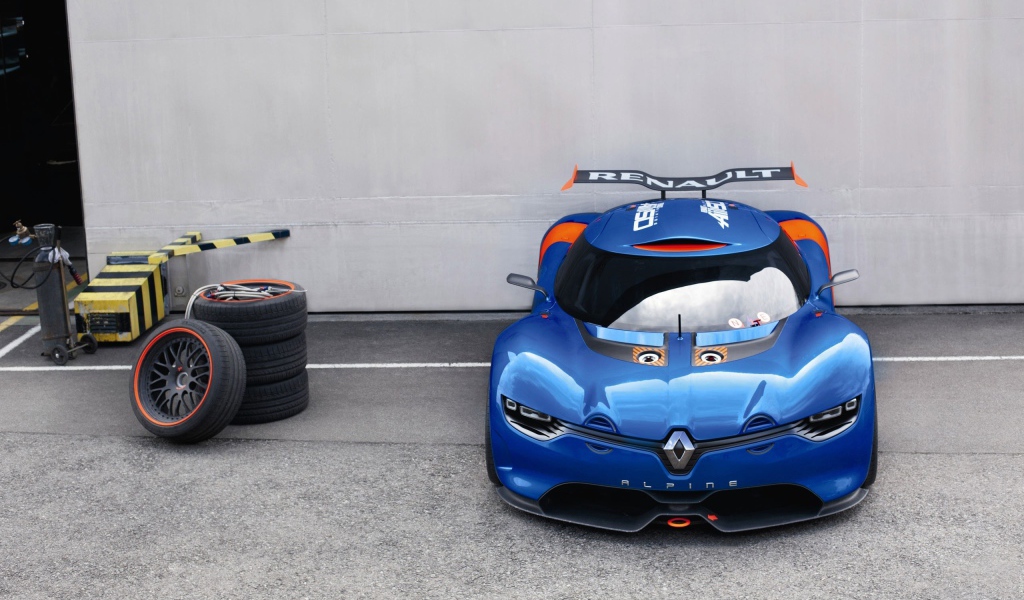 Замена покрышек спортивного Renault Alpine