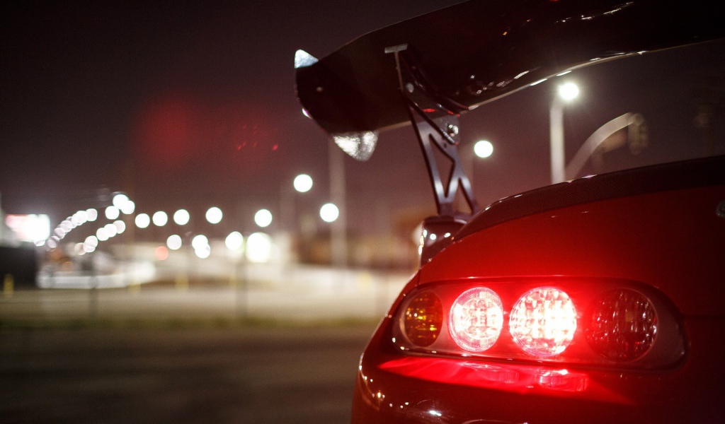 Стоп сигнал красной Toyota Supra