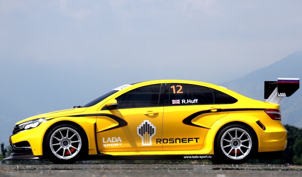 Российский автомобиль Лада Веста Спорт