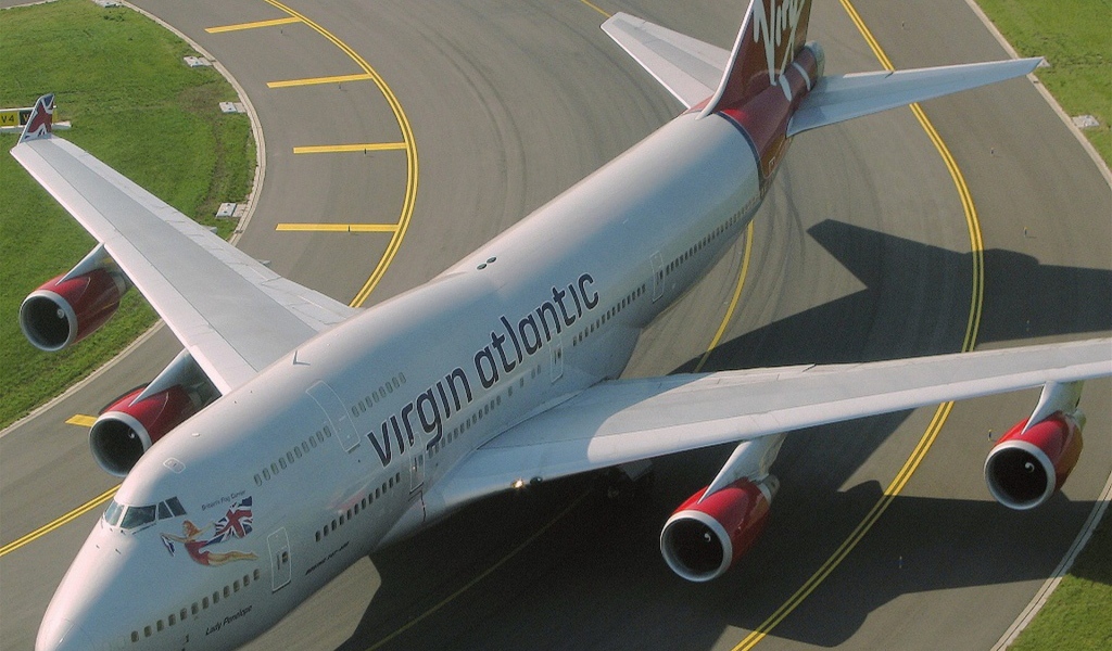 Пассажирский самолет Вирджин Атлантик