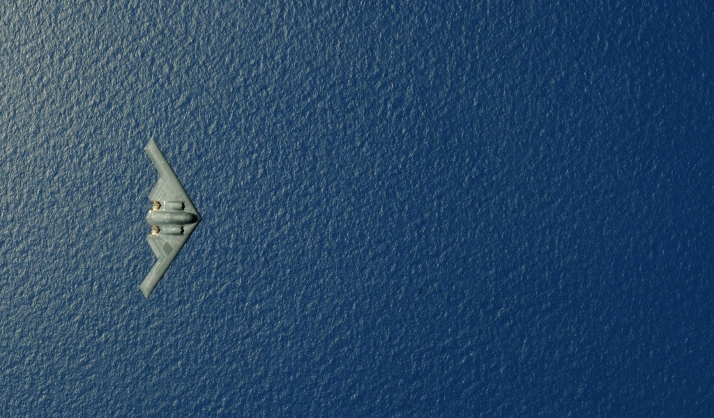 Самолет над водой