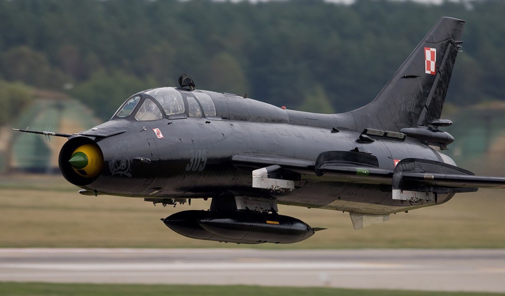 Черный самолет в Польских ВВС