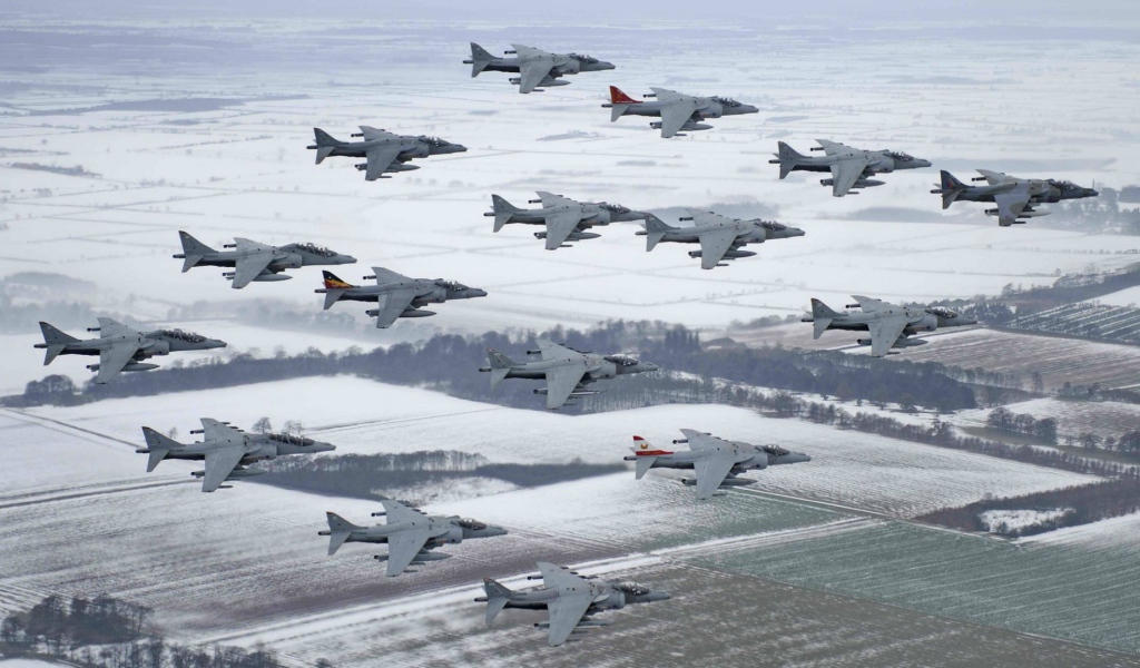 Отряд военных самолетов Harrier II