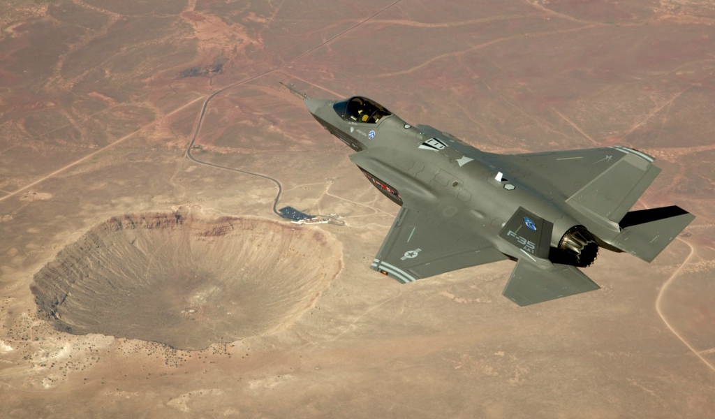 Истребитель-бомбардировщик Lockheed Martin F-35