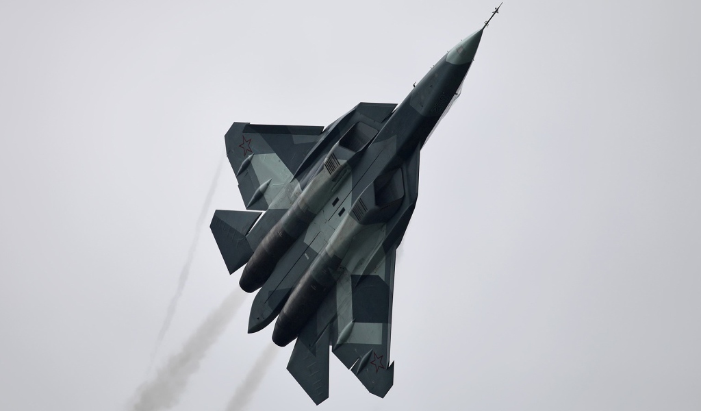 Реактивный истребитель Т-50