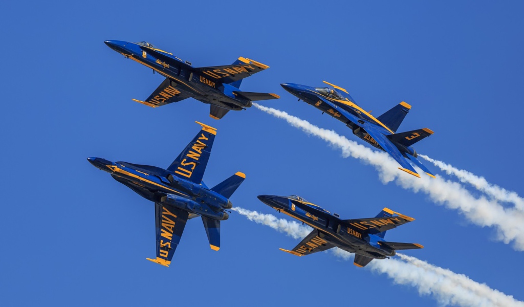 Истребители F-18 Голубые ангелы