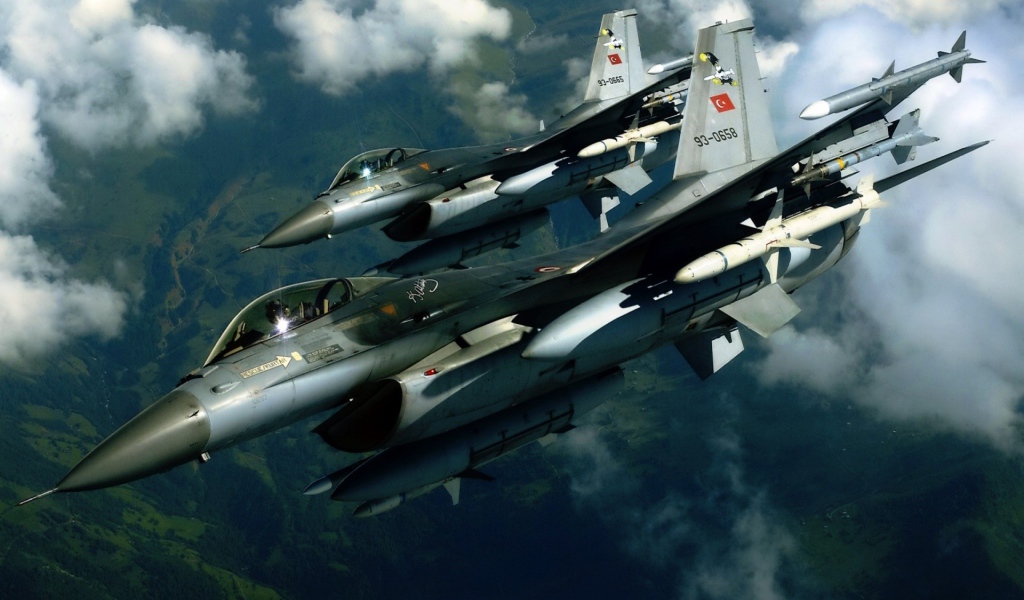 Боевое звено самолетов F-16, ВВС Турции