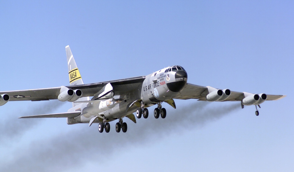 Высотный самолет Boeing B-52 Stratofortress