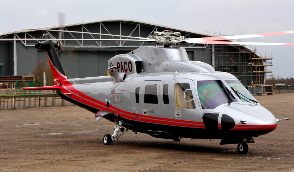 Легкий вертолет для полетов в городе