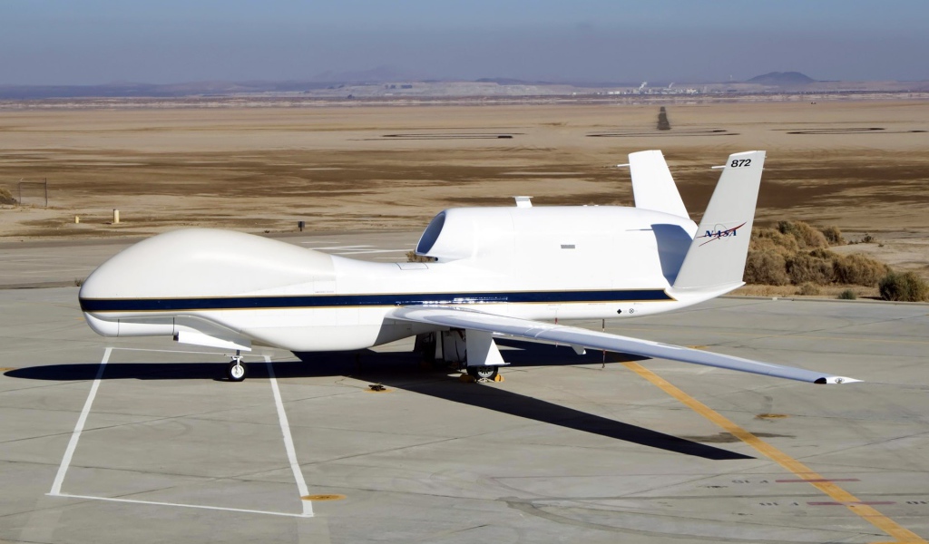 Беспилотный самолет НАСА
