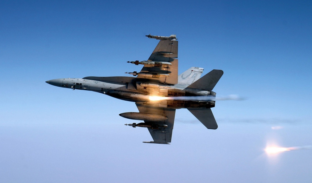 Снаряженный к бою истребитель