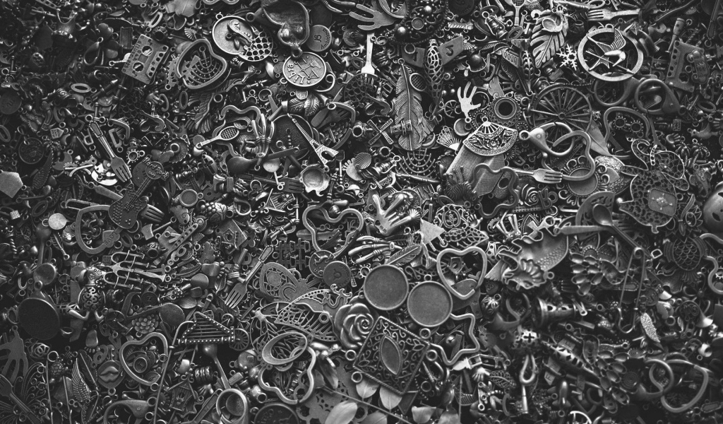 Детали из железа, серый фон