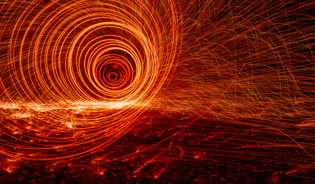 Огненная спираль, фон