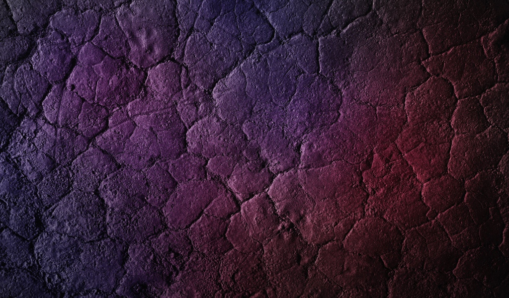 Фиолетово розовая сухая земля