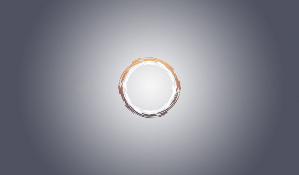 Кольцо на сером фоне
