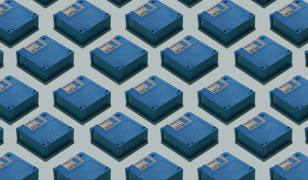 Стопки голубых дискет