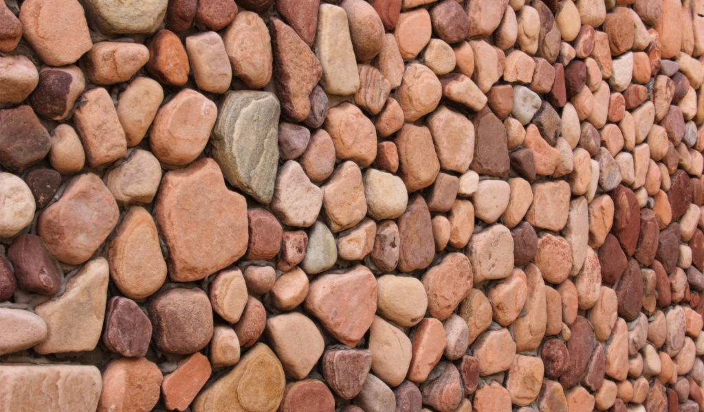 Стена их гладких камней