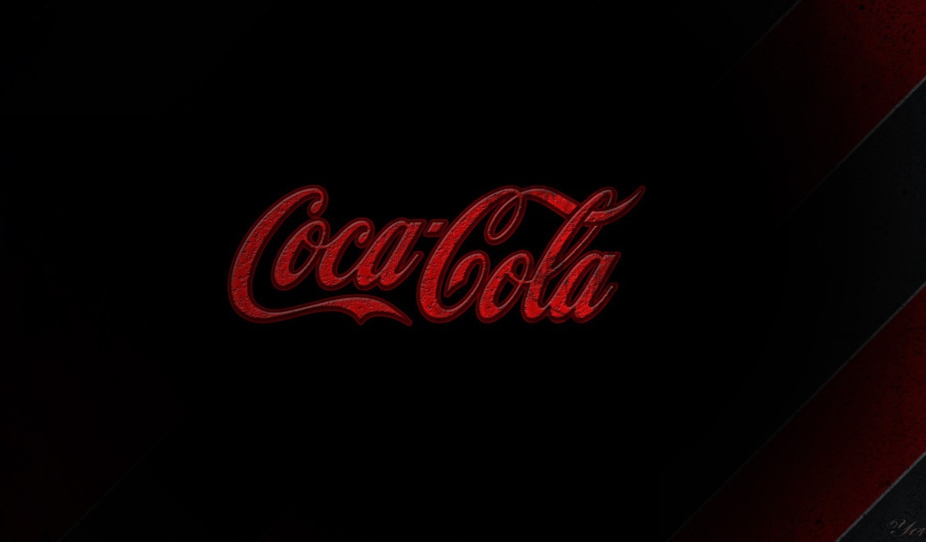 Напиток Кока-Кола, черный фон