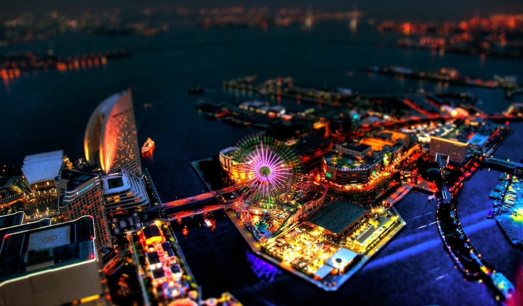 Парк развлечений среди воды в Японии