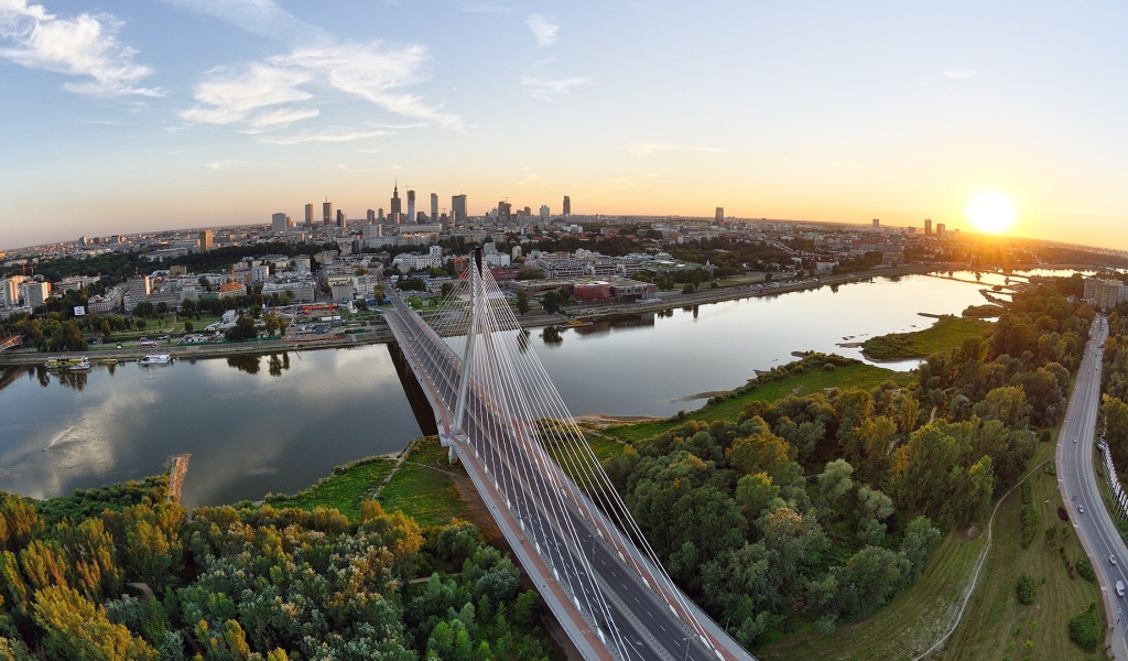 Мост через реку в Варшаве