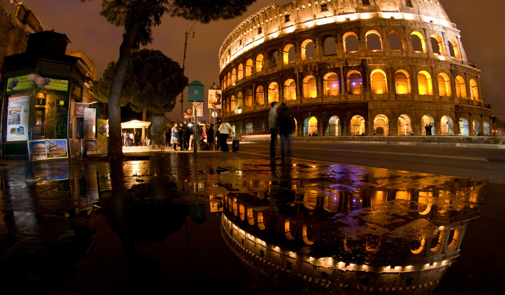 Колизей вечером