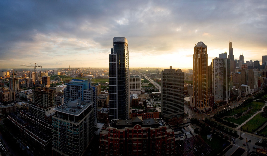 Строящийся и живой большой город