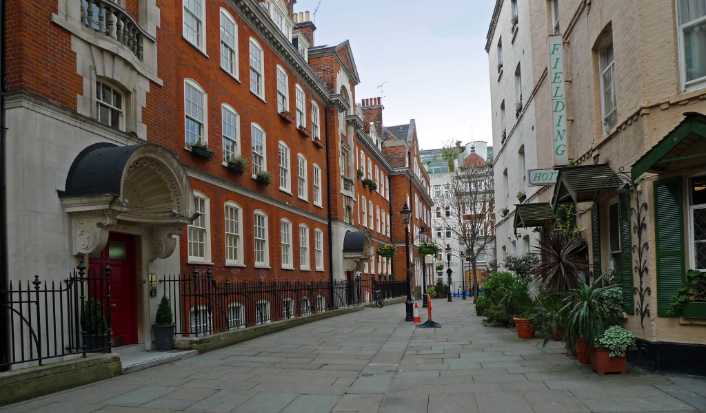 Уютная улочка в Европейском городе