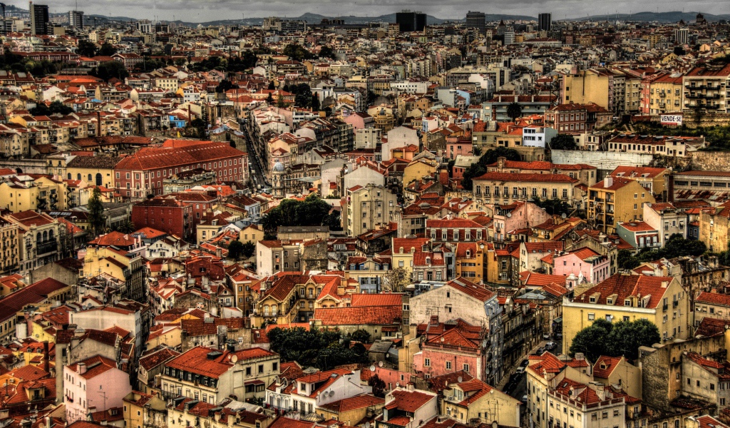 Плотная застройка в старинном городе