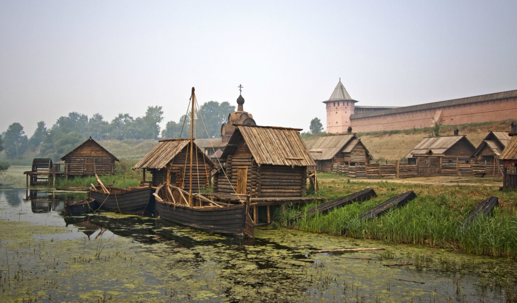 Причал для лодок в Суздали, Россия