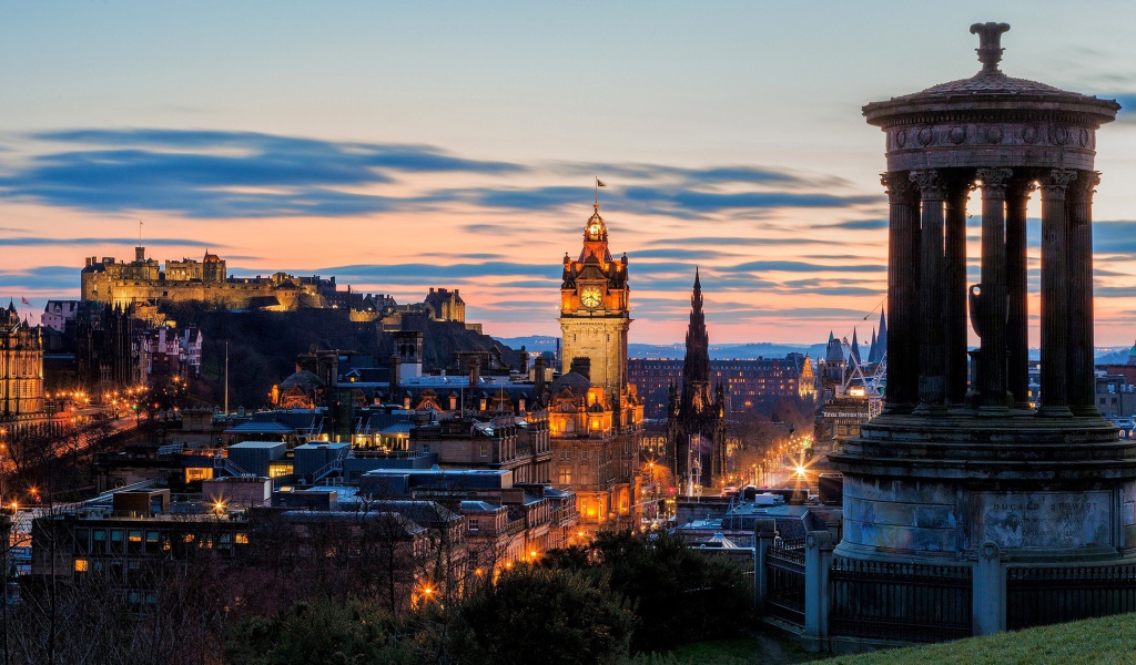 Вечер в Эдинбурге