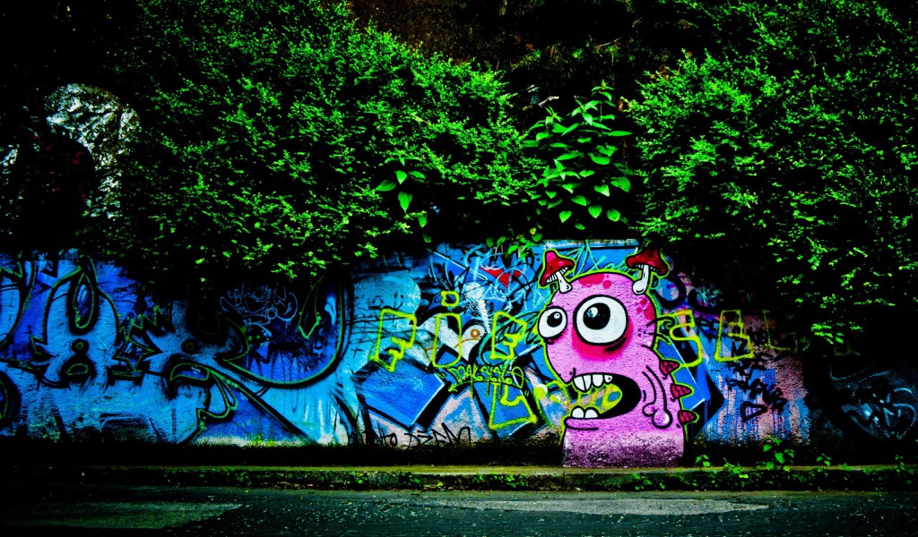 Граффити на стене парка