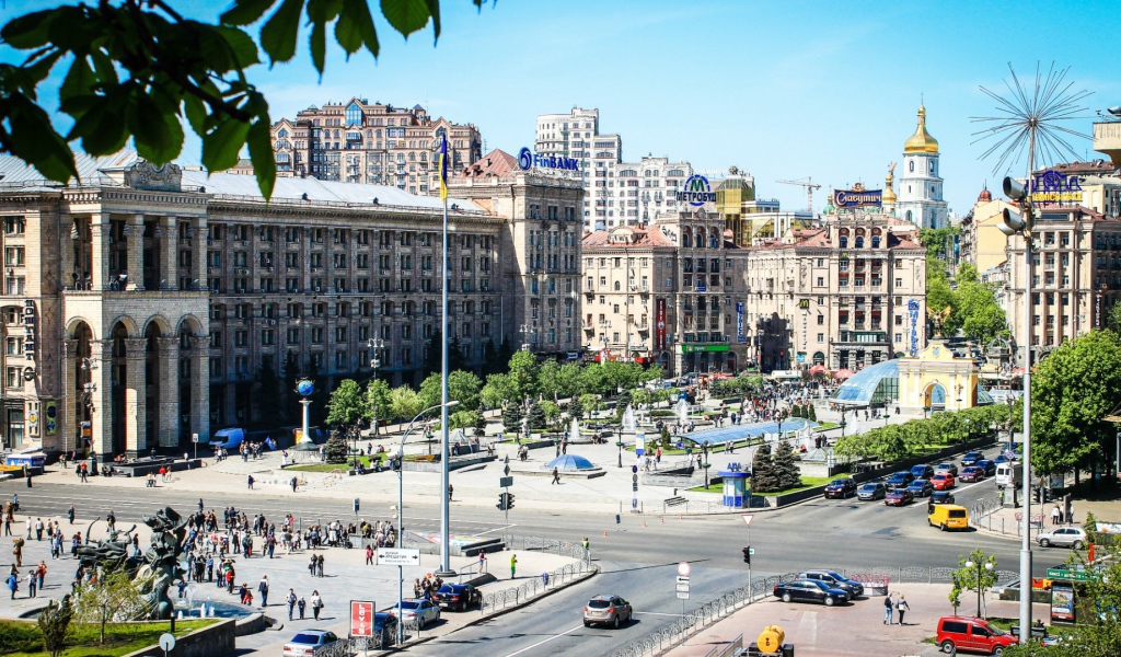 Майдан Незалежности - центральная площадь Киева