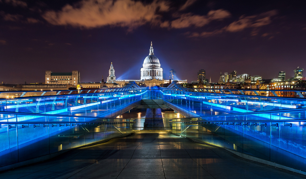 Лондон при синем свете