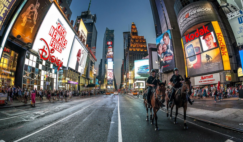 Конная полиция в Нью-Йорке