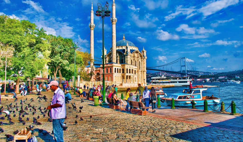 Набережная в Стамбуле, фото HDR