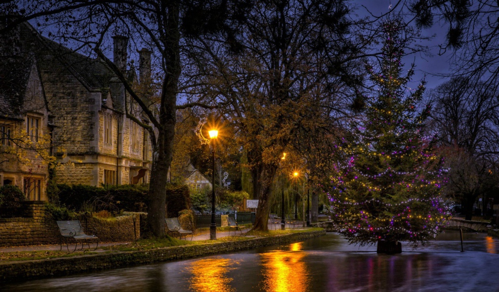 Городок Бертон, США