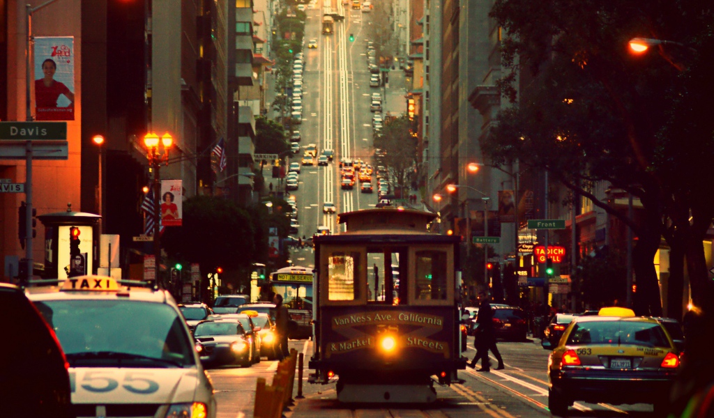 Трамвай на улице в Сан-Франциско