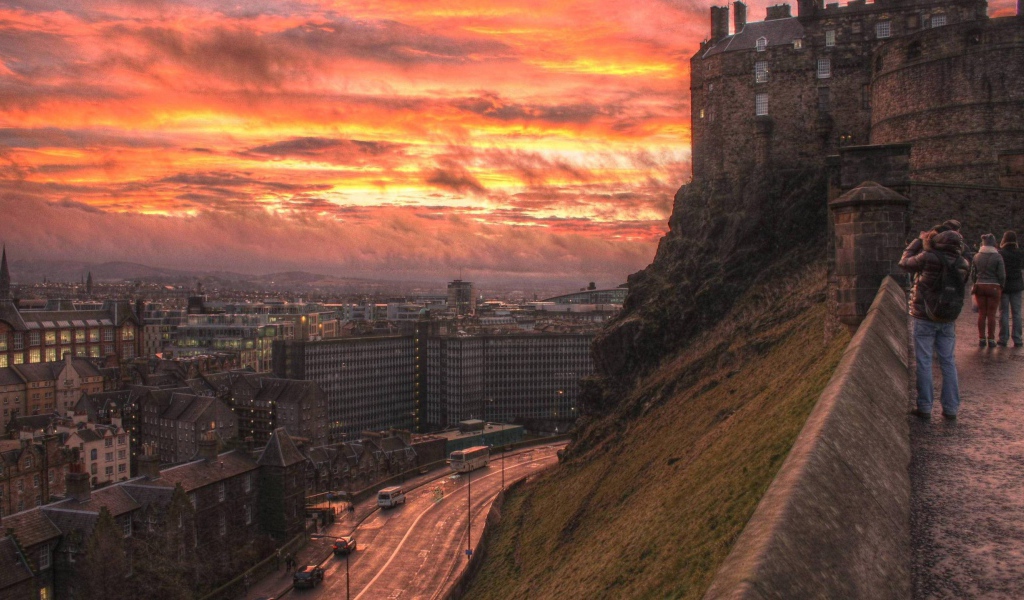 Вид на город с холма