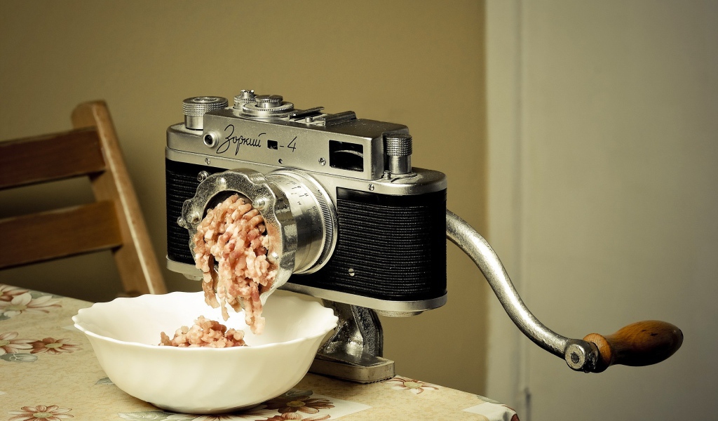 Креативная мясорубка из фотоаппарата