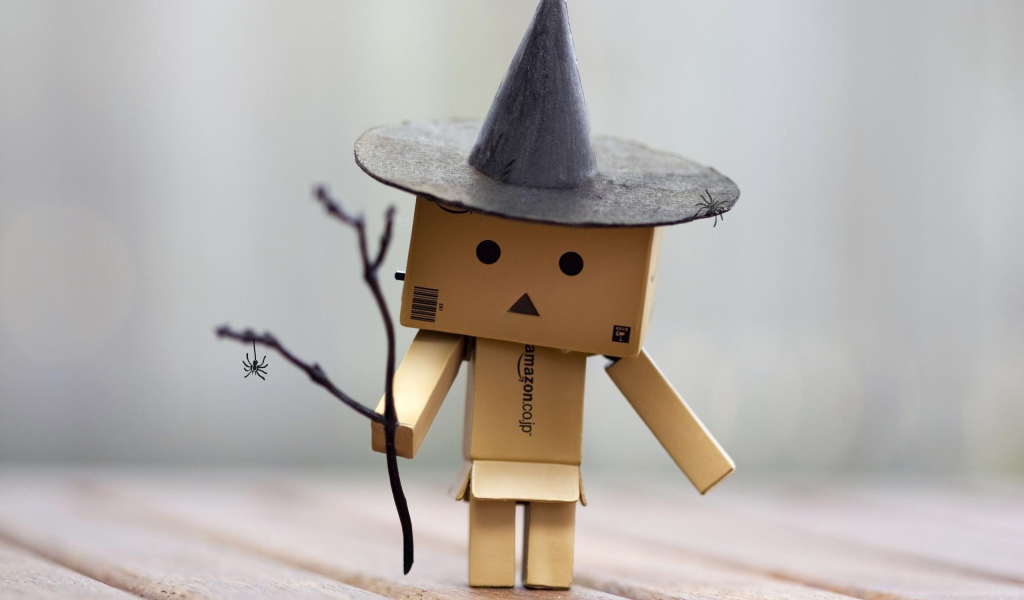 Дандо в шляпе ведьмы