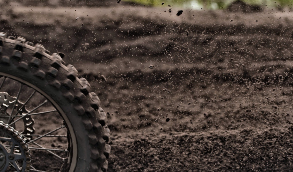 Грязь из под колеса велосипеда