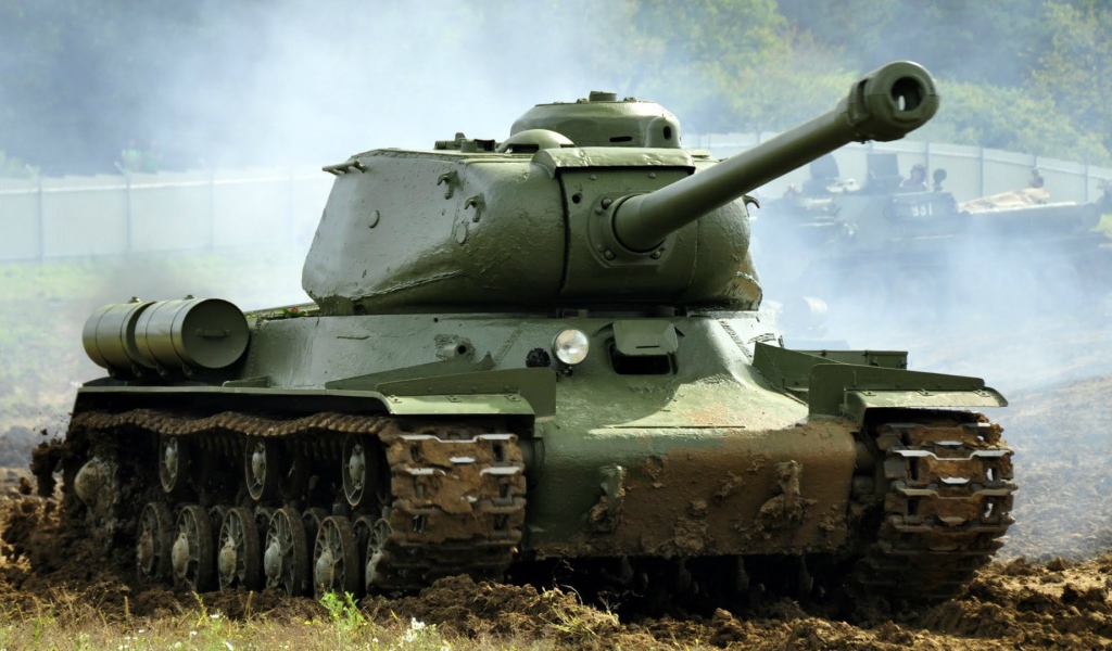 Тяжелый танк ИС-2 времен ВОВ