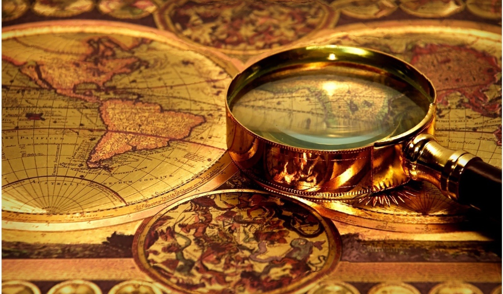 Лупа на старинной карте