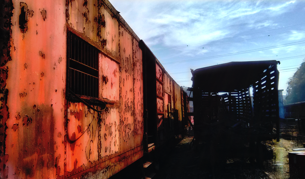 Старые ржавые вагоны