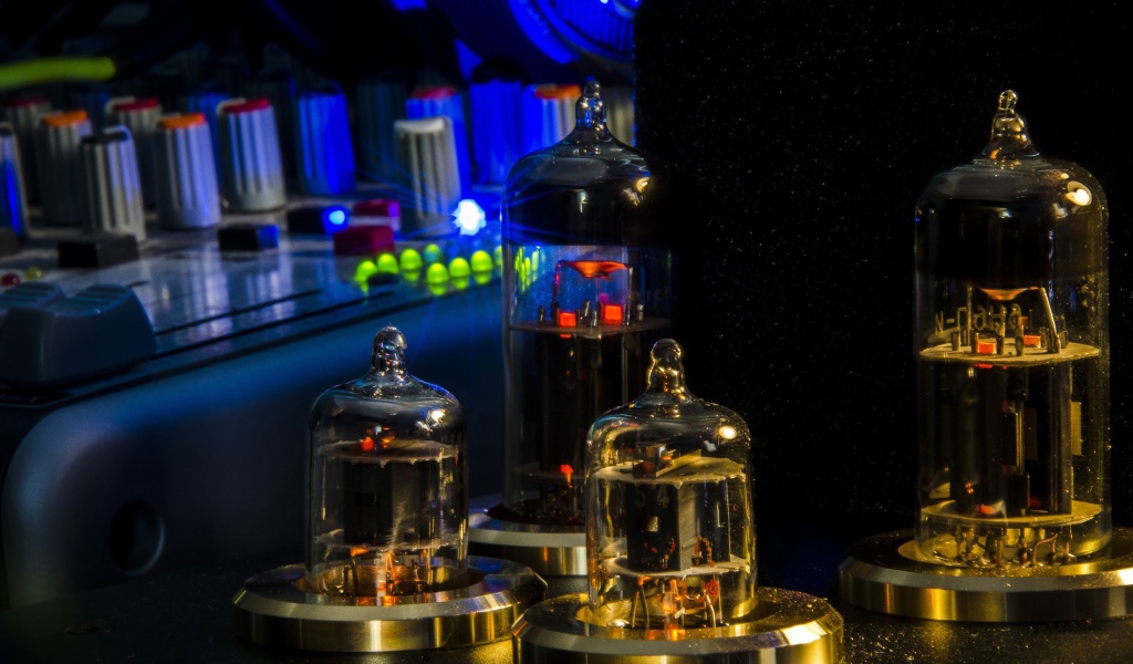 Вакуумные лампы от старых микросхем