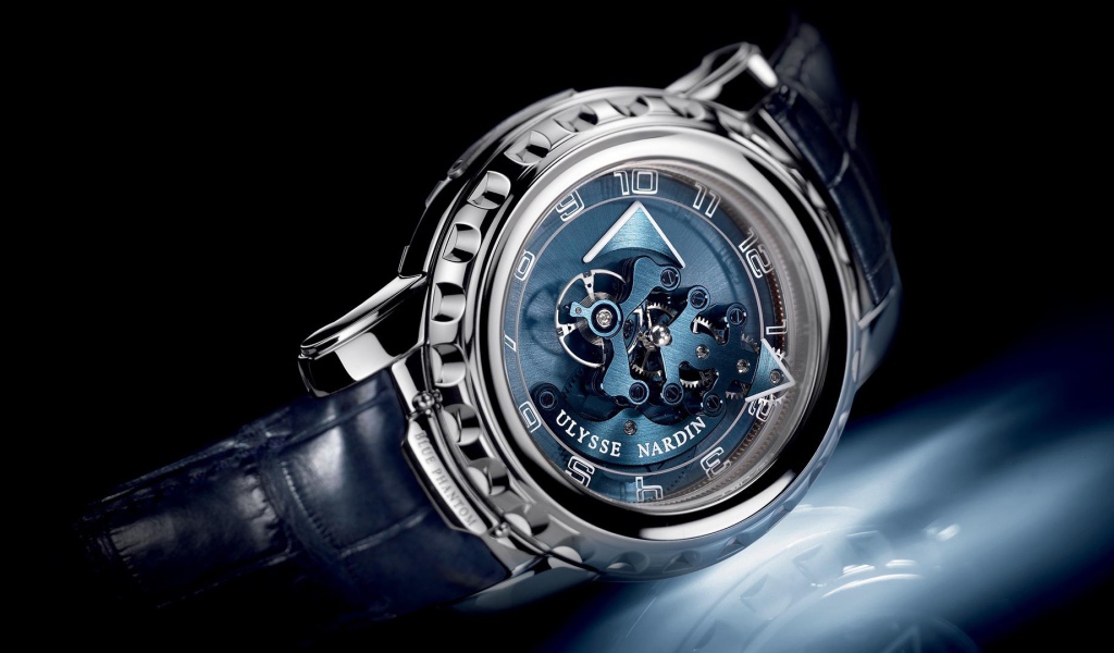 Часы от дизайнера Улисси Нардин