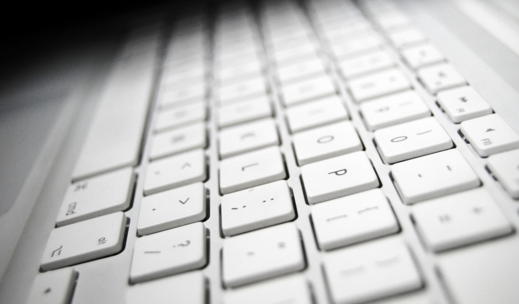 Белая клавиатура ноутбука