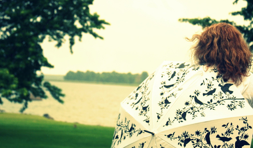 Белый зонт с птицами