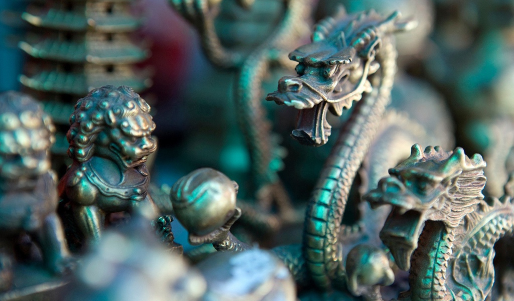 Статуэтки китайских драконов