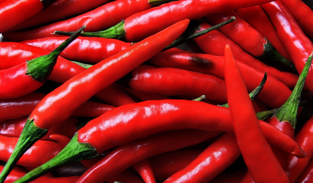 Красные острые перцы чили